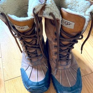 Ugg winter boots in brown size 9 / eu 40